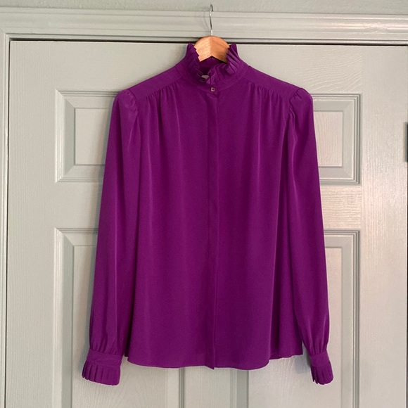 ST. JOHN royal purple high neck blouse with covered buttons & ruffle detail - Picture 2 of 12